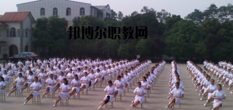 四川紅十字衛(wèi)生學校2020年報名條件、招生要求、招生對象