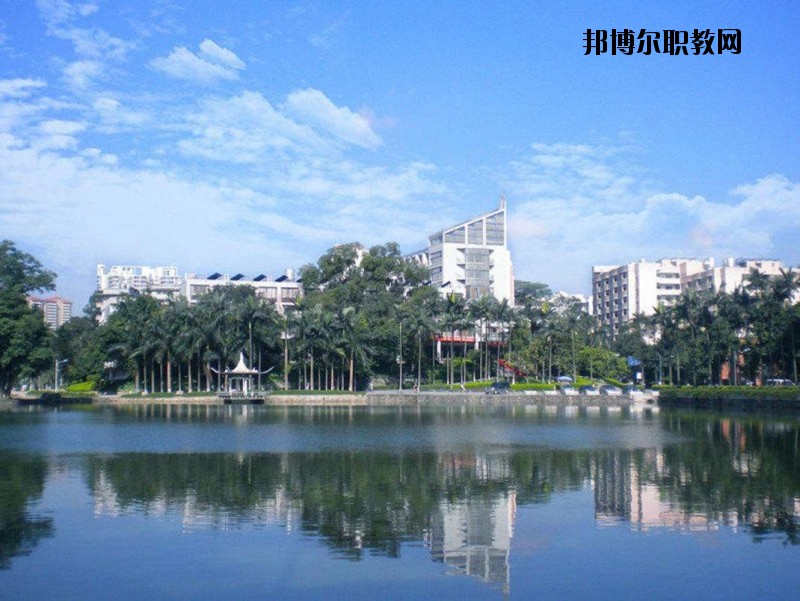 麻城宋埠職業(yè)高級中學2020年報名條件、招生要求、招生對象