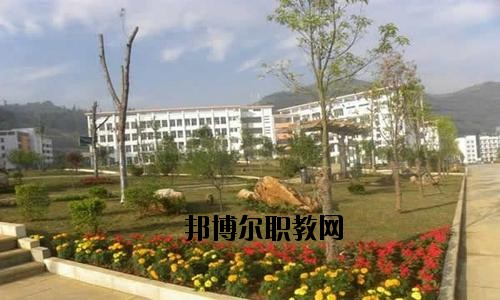丘北縣民族職業(yè)高級(jí)中學(xué)2020年招生辦聯(lián)系電話(huà)