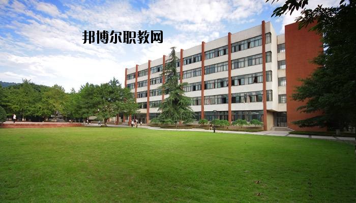 黃岡電子信息學(xué)校2020年報(bào)名條件、招生要求、招生對(duì)象