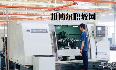 河南信陽航空服務(wù)學(xué)校2021年報名條件、招生要求、招生對象