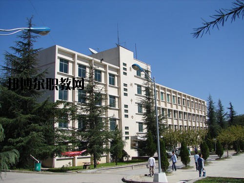 清鎮(zhèn)市衛(wèi)生職業(yè)技術學校2020年報名條件、招生要求、招生對象