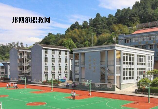蒼南縣金鄉(xiāng)職業(yè)學校2020年報名條件、招生要求、招生對象