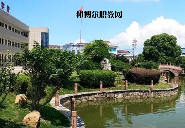 寧?？h雙林職業(yè)學校2020年招生辦聯(lián)系電話