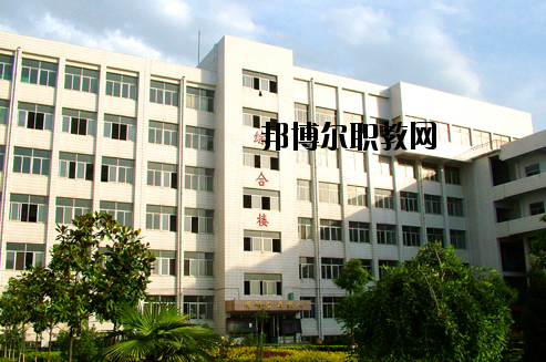 南陽文化藝術學校2021年報名條件、招生要求、招生對象
