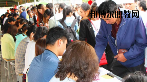 武威涼州區(qū)職業(yè)中等專業(yè)學校2020年學費、收費多少