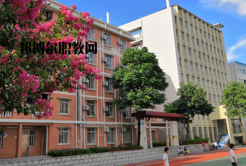 廣東工業(yè)貿(mào)易職業(yè)技術學校2020年招生辦聯(lián)系電話