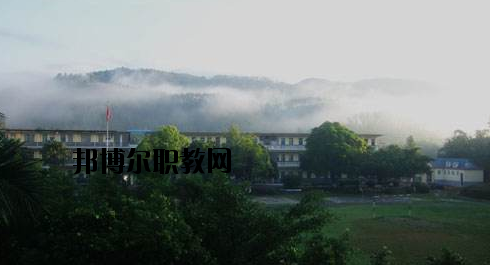 東興中等職業(yè)技術(shù)學(xué)校2020年報(bào)名條件、招生要求、招生對(duì)象 