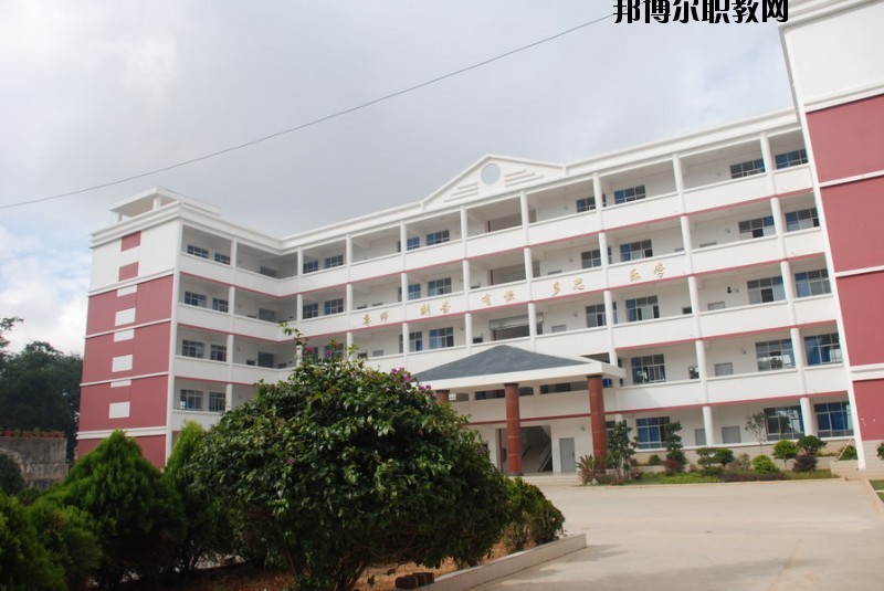 祥云縣職業(yè)高級中學2020年報名條件、招生要求、招生對象