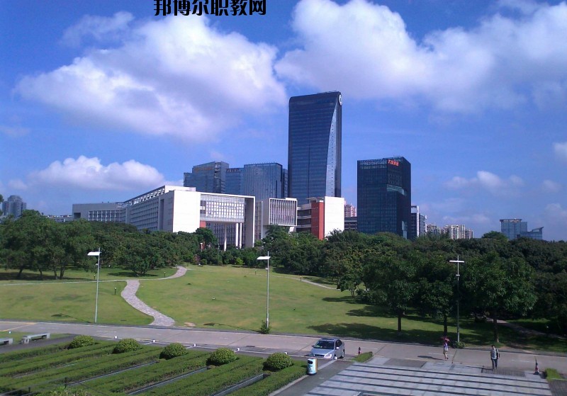 安陸深藍(lán)電子工業(yè)技術(shù)學(xué)校怎么樣、好不好