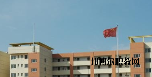 承德華中管理中專學校2020年報名條件、招生要求、招生對象 