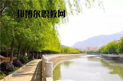 華坪縣職業(yè)高級中學2020年報名條件、招生要求、招生對象