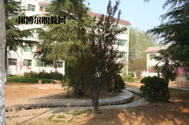 嵩縣中等專業(yè)學校網站網址