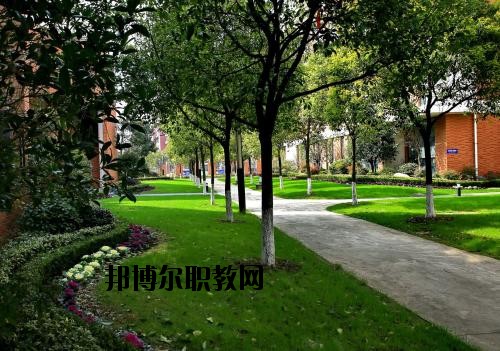 京山衛(wèi)生學校怎么樣、好不好