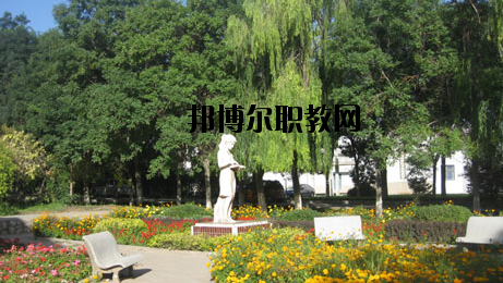 金川公司技工學(xué)校2020年學(xué)費(fèi)、收費(fèi)多少