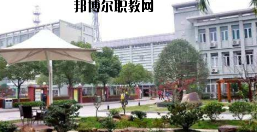 石家莊中美經(jīng)貿(mào)中等專業(yè)學(xué)校怎么樣、好不好