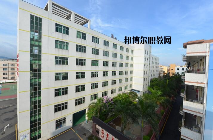 深圳寶山技工學(xué)校2020年報(bào)名條件、招生要求、招生對(duì)象