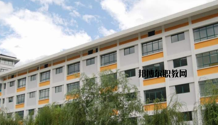 興山職業(yè)教育中心學(xué)校怎么樣、好不好