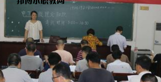百色右江區(qū)職業(yè)技術(shù)學校2020年報名條件、招生要求、招生對象