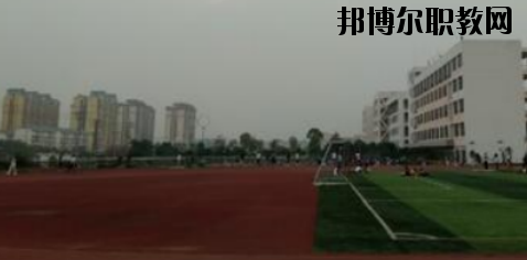 柳州鹿寨職業(yè)教育中心2020年報名條件、招生要求、招生對象