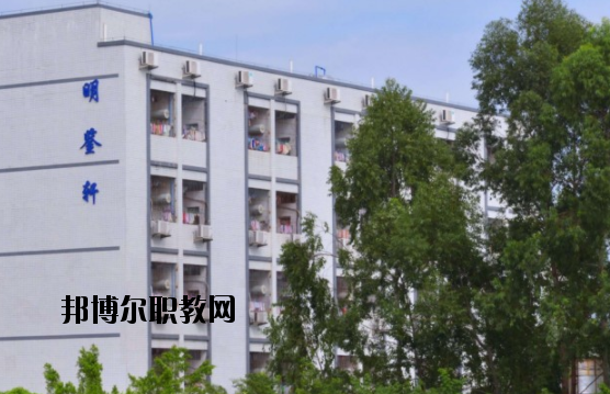 廣東高新技術(shù)技工學(xué)校2020年報名條件、招生要求、招生對象