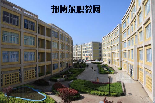 川南職業(yè)技術(shù)學(xué)校2020年招生辦聯(lián)系電話(huà)