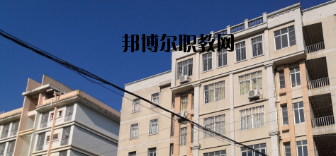 梧州服裝職業(yè)技術(shù)學(xué)校2020年報名條件、招生要求、招生對象 