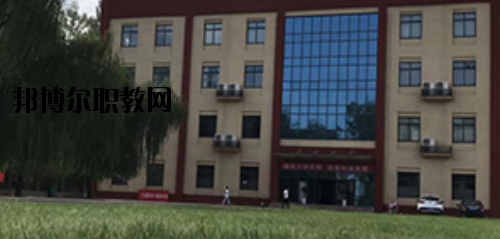 河南工業(yè)和信息化高級技工學校2021年報名條件、招生要求、招生對象