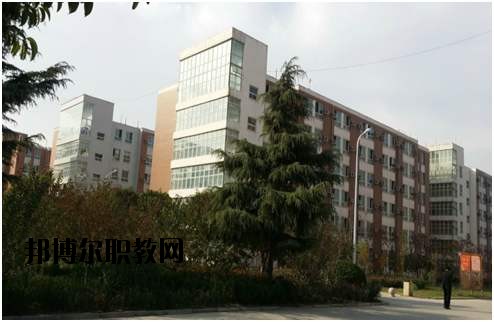鄭州中原中等專業(yè)學(xué)校2021年報(bào)名條件、招生要求、招生對象