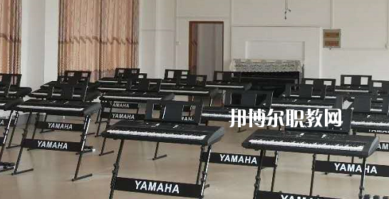 忻城職業(yè)技術(shù)學(xué)校2020年報(bào)名條件、招生要求、招生對(duì)象
