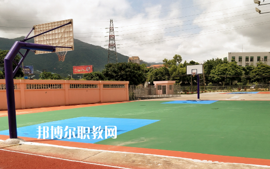 普寧興美職業(yè)技術學校2020年招生辦聯系電話