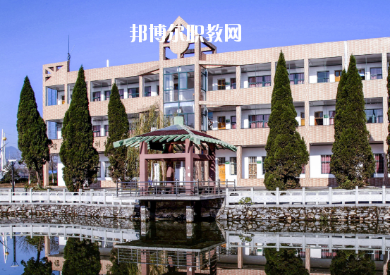 蕪湖機(jī)械工程學(xué)校2020年報(bào)名條件、招生要求、招生對(duì)象