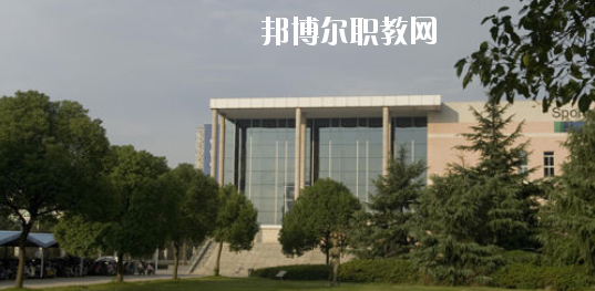 崇左八桂城市中等職業(yè)技術(shù)學(xué)校2020年報(bào)名條件、招生要求、招生對象