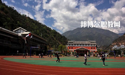四川石棉職業(yè)高級(jí)中學(xué)2020年報(bào)名條件、招生要求、招生對(duì)象