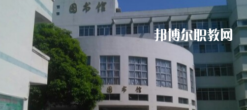 百色市職業(yè)技術(shù)學(xué)校2020年報(bào)名條件、招生要求、招生對(duì)象 