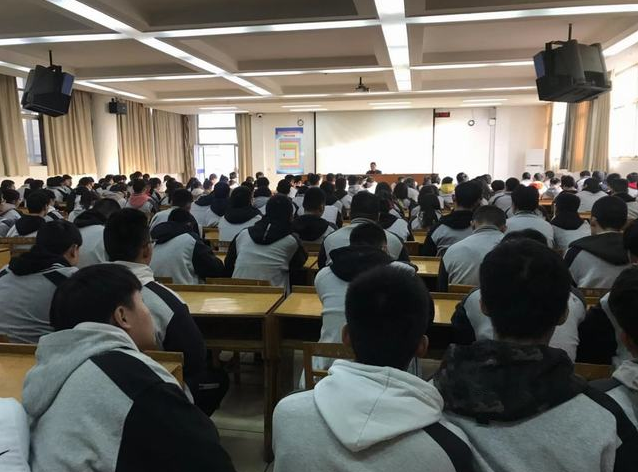 江蘇建湖中等專業(yè)學(xué)校2020年報(bào)名條件、招生要求、招生對象