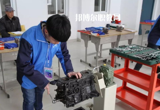 合肥市工程技術(shù)學校2020年報名條件、招生要求、招生對象