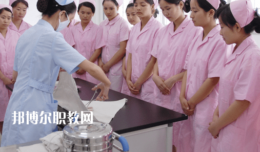 甘肅省國(guó)防中等專業(yè)學(xué)校2020年招生簡(jiǎn)章