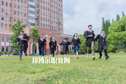 深圳市新鵬職業(yè)高級中學(xué)020年報名條件、招生要求、招生對象
