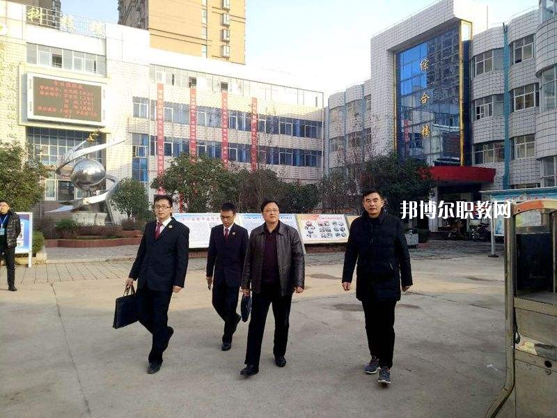 潢川縣職業(yè)教育中心2021年報(bào)名條件、招生要求、招生對象