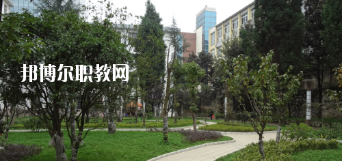貴陽白云區(qū)職業(yè)技術學校2020年報名條件、招生要求、招生對象