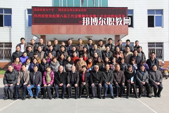 南陽(yáng)工業(yè)學(xué)校2021年報(bào)名條件、招生要求、招生對(duì)象