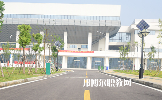 安徽蚌埠技師學(xué)院2020年報(bào)名條件、招生要求、招生對(duì)象
