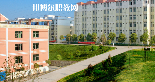 江西2020年讀鐵路學(xué)校的大專