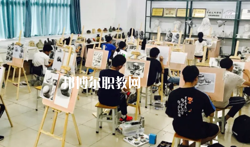 惠州科貿(mào)職業(yè)技術(shù)學(xué)校2020年報(bào)名條件、招生要求、招生對象