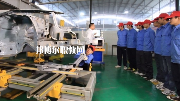 廣東2020年初中生有哪些汽修學校