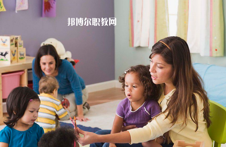 湖北2020年在幼師學校學什么專業(yè)好