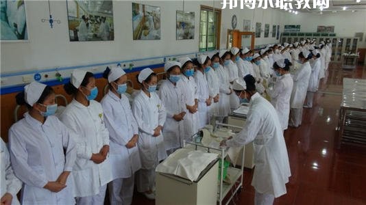 四川2020年衛(wèi)校和中專有哪些區(qū)別