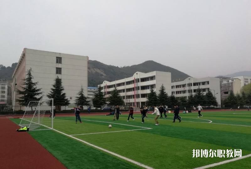 新縣職業(yè)高級中學(xué)2021年報名條件、招生要求、招生對象