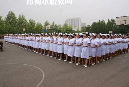 四川2020年女生上幼師學校學什么好